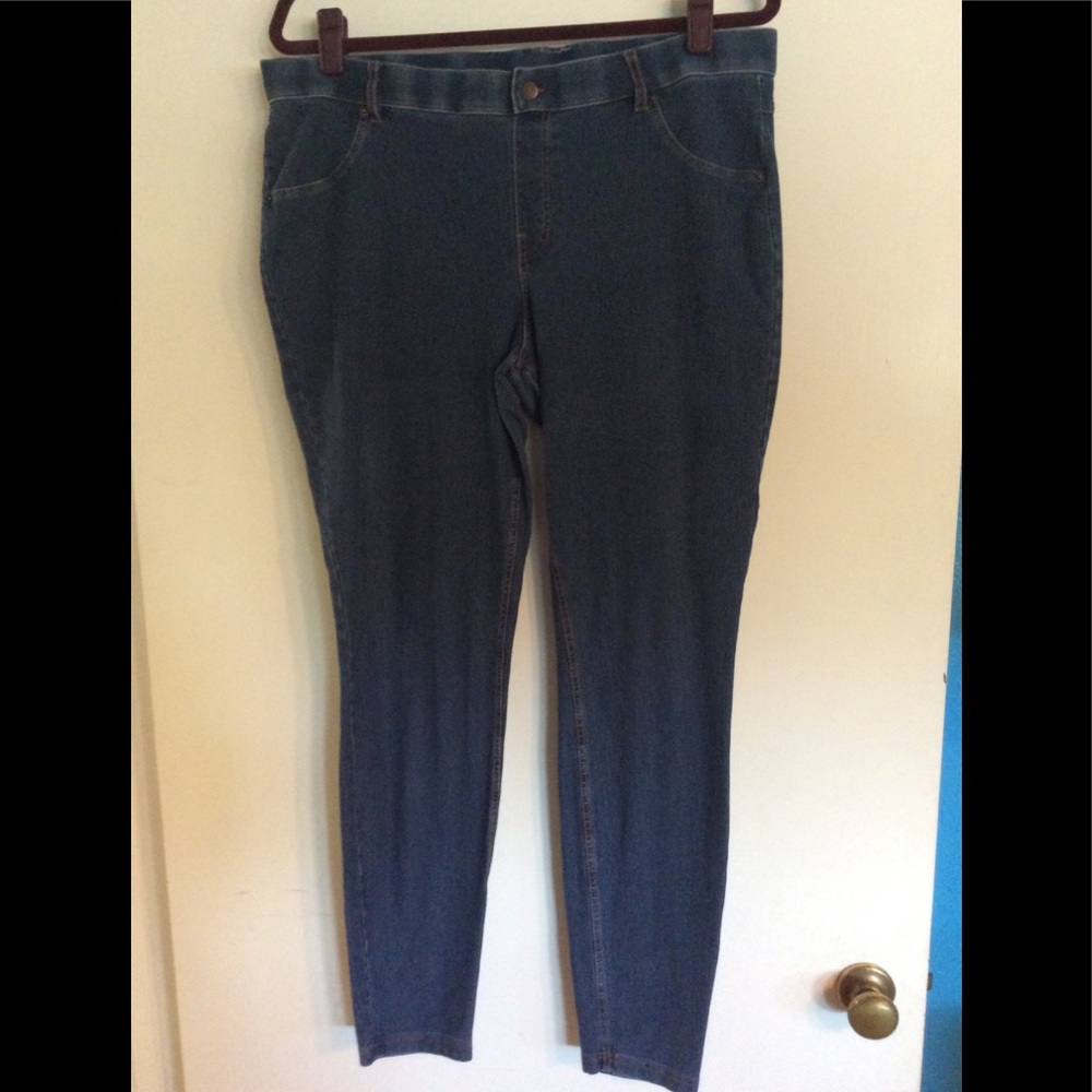 Blue jean jeggings.
